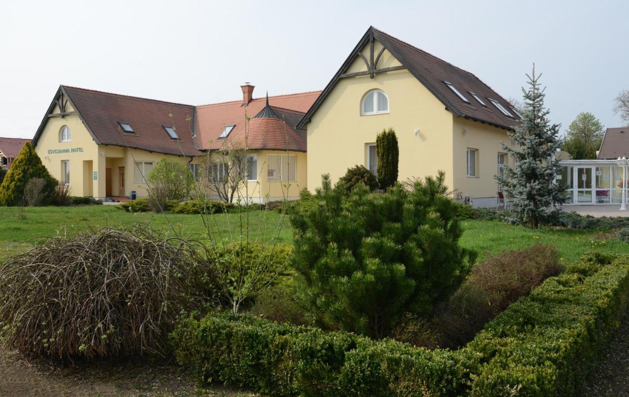 Festetich Kastelyszallo Es Zsuzsanna Hotel Szeleste Zewnętrze zdjęcie