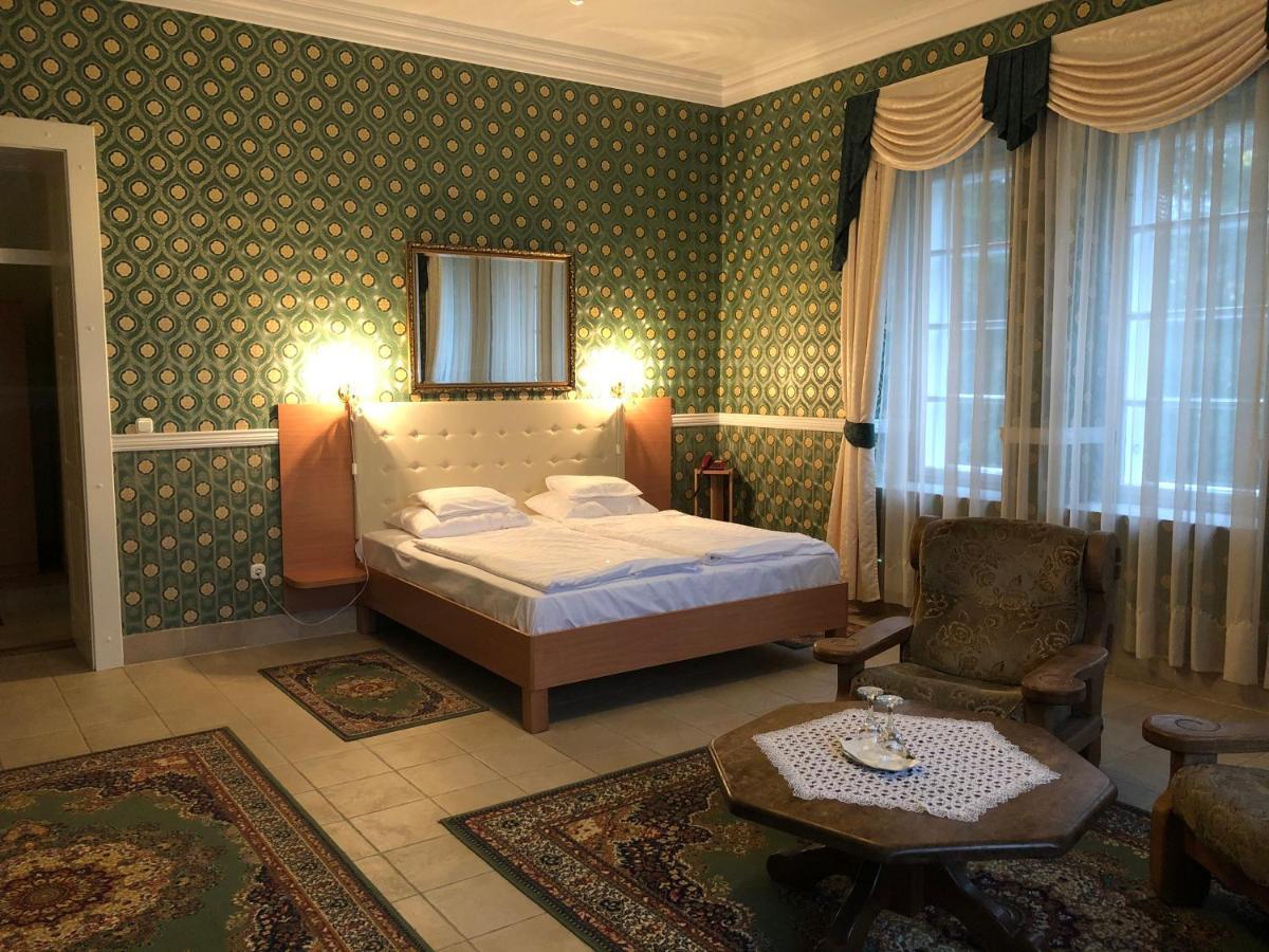 Festetich Kastelyszallo Es Zsuzsanna Hotel Szeleste Zewnętrze zdjęcie