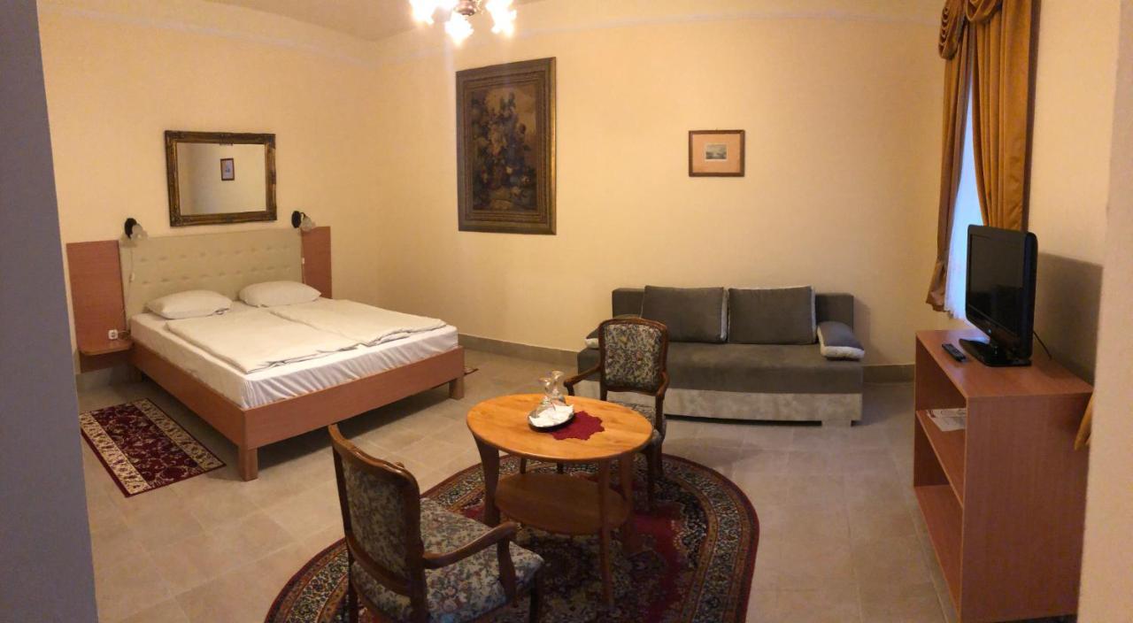 Festetich Kastelyszallo Es Zsuzsanna Hotel Szeleste Zewnętrze zdjęcie