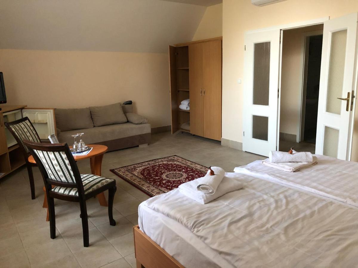 Festetich Kastelyszallo Es Zsuzsanna Hotel Szeleste Zewnętrze zdjęcie