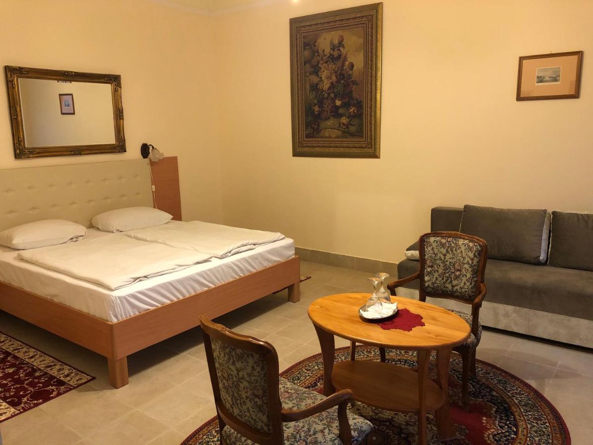 Festetich Kastelyszallo Es Zsuzsanna Hotel Szeleste Zewnętrze zdjęcie