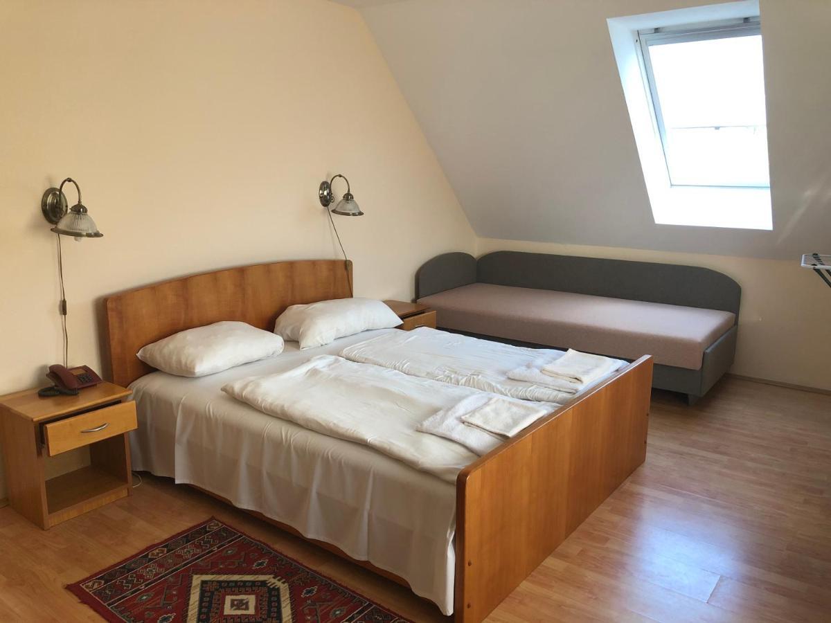 Festetich Kastelyszallo Es Zsuzsanna Hotel Szeleste Zewnętrze zdjęcie