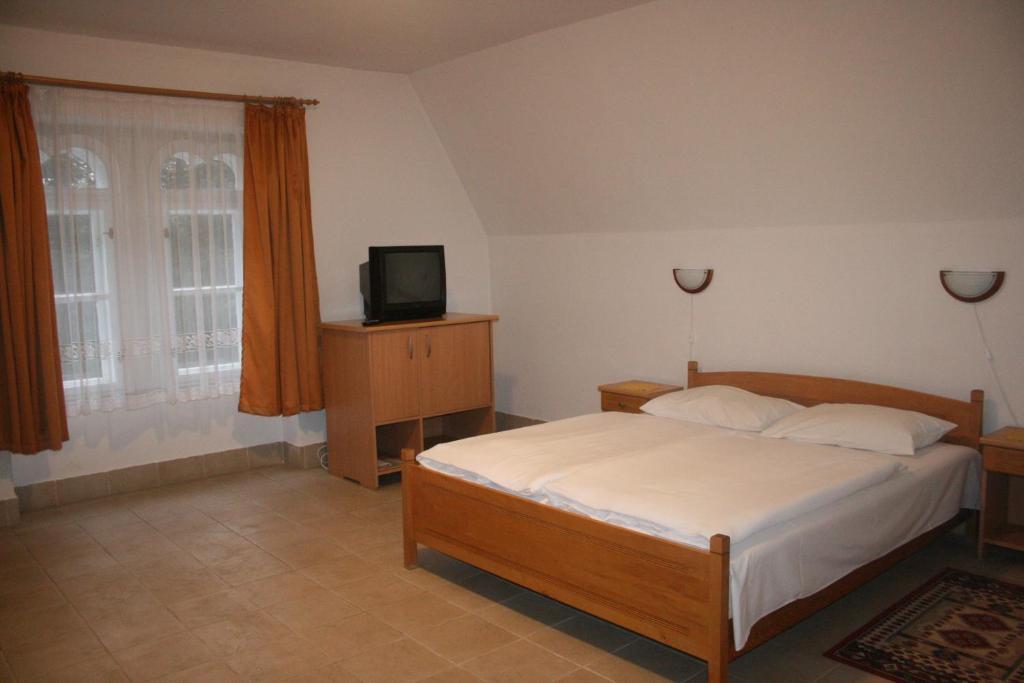 Festetich Kastelyszallo Es Zsuzsanna Hotel Szeleste Pokój zdjęcie